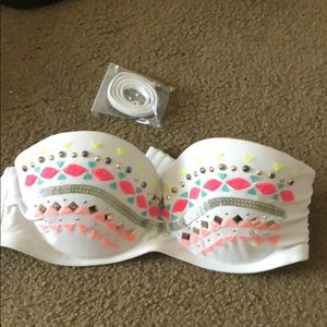 Strapless bikini top